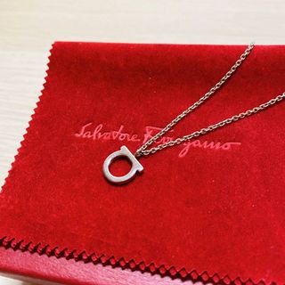 サルヴァトーレフェラガモ ネックレスの通販 200点以上 | Salvatore