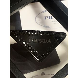 プラダ(PRADA)の【PRADA】バレッタ  黒  キラリ様(バレッタ/ヘアクリップ)