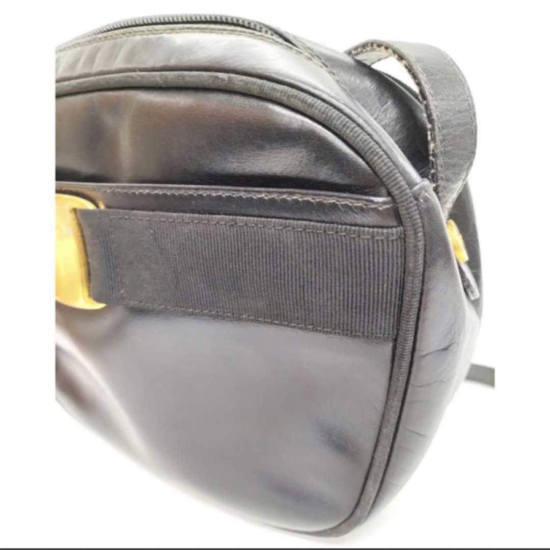 Ferragamo(フェラガモ)のフェラガモ ヴァラ ショルダーバッグ ブラック レディースのバッグ(ショルダーバッグ)の商品写真