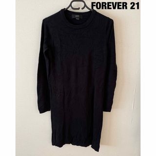 フォーエバートゥエンティーワン(FOREVER 21)のFOREVER 21 ニット　セーター　スリット入り　黒　Sサイズ(ニット/セーター)