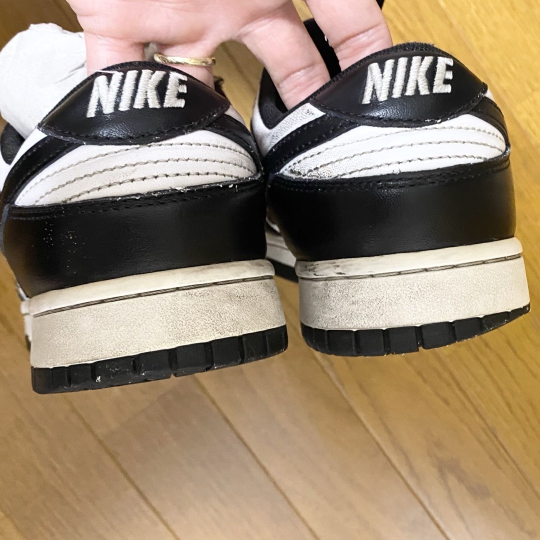 NIKE(ナイキ)の最終値下げNIKE DUNK LOWパンダダンク　27センチ　ダンクロー　パンダ メンズの靴/シューズ(スニーカー)の商品写真