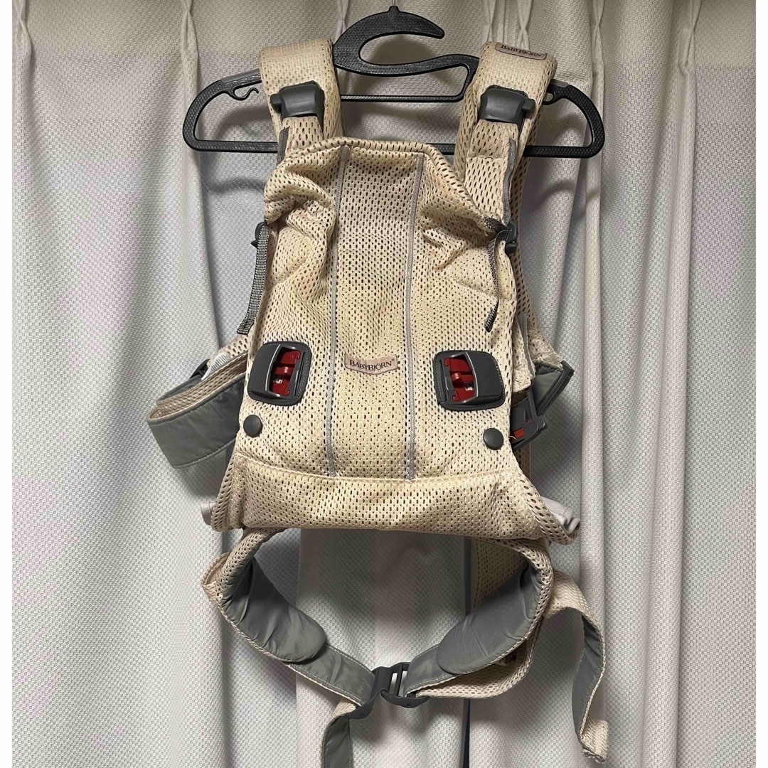 BABYBJORN(ベビービョルン)の抱っこ紐　ベビービョルン　ベビーキャリア　ONEKAIair パーリーピンク　箱 キッズ/ベビー/マタニティの外出/移動用品(抱っこひも/おんぶひも)の商品写真