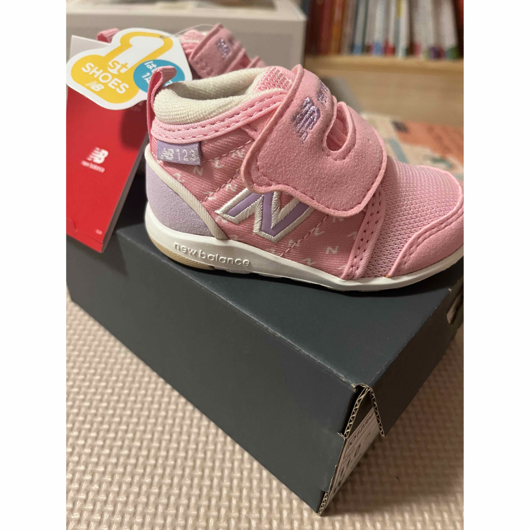 New Balance(ニューバランス)のニューバランス　シューズ　ファーストシューズ　ピンク　11.0cm 箱付き キッズ/ベビー/マタニティのベビー靴/シューズ(~14cm)(スニーカー)の商品写真