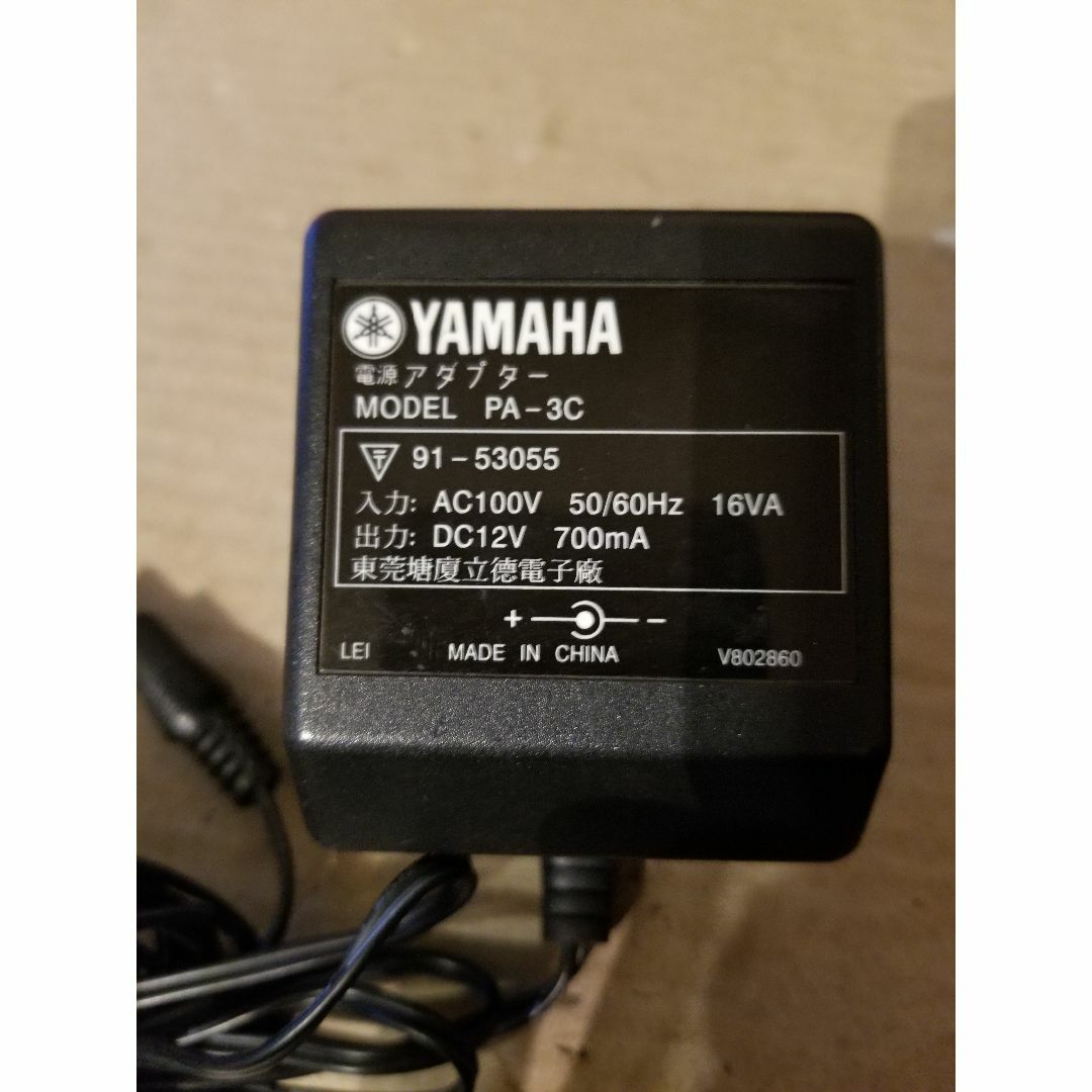 ヤマハ(ヤマハ)の【送料込、動作品】YAMAHA、PA-3C,12V,700mA、アダプター 楽器のレコーディング/PA機器(エフェクター)の商品写真