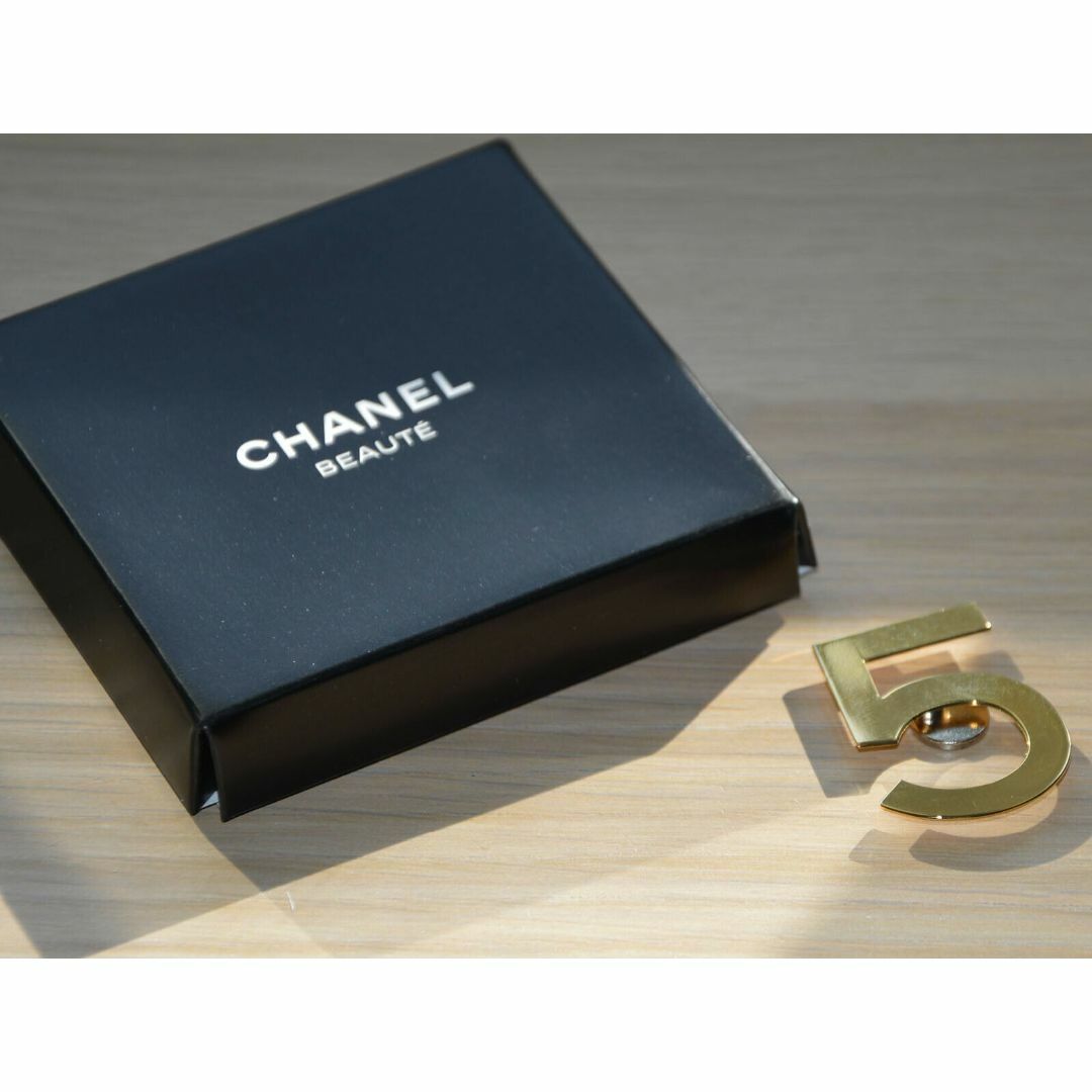 シャネル CHANEL ブローチ コサージュ バッチ ココマーク メタル シャネル CHANEL ブローチ コサージュ バッチ ココマーク メタル