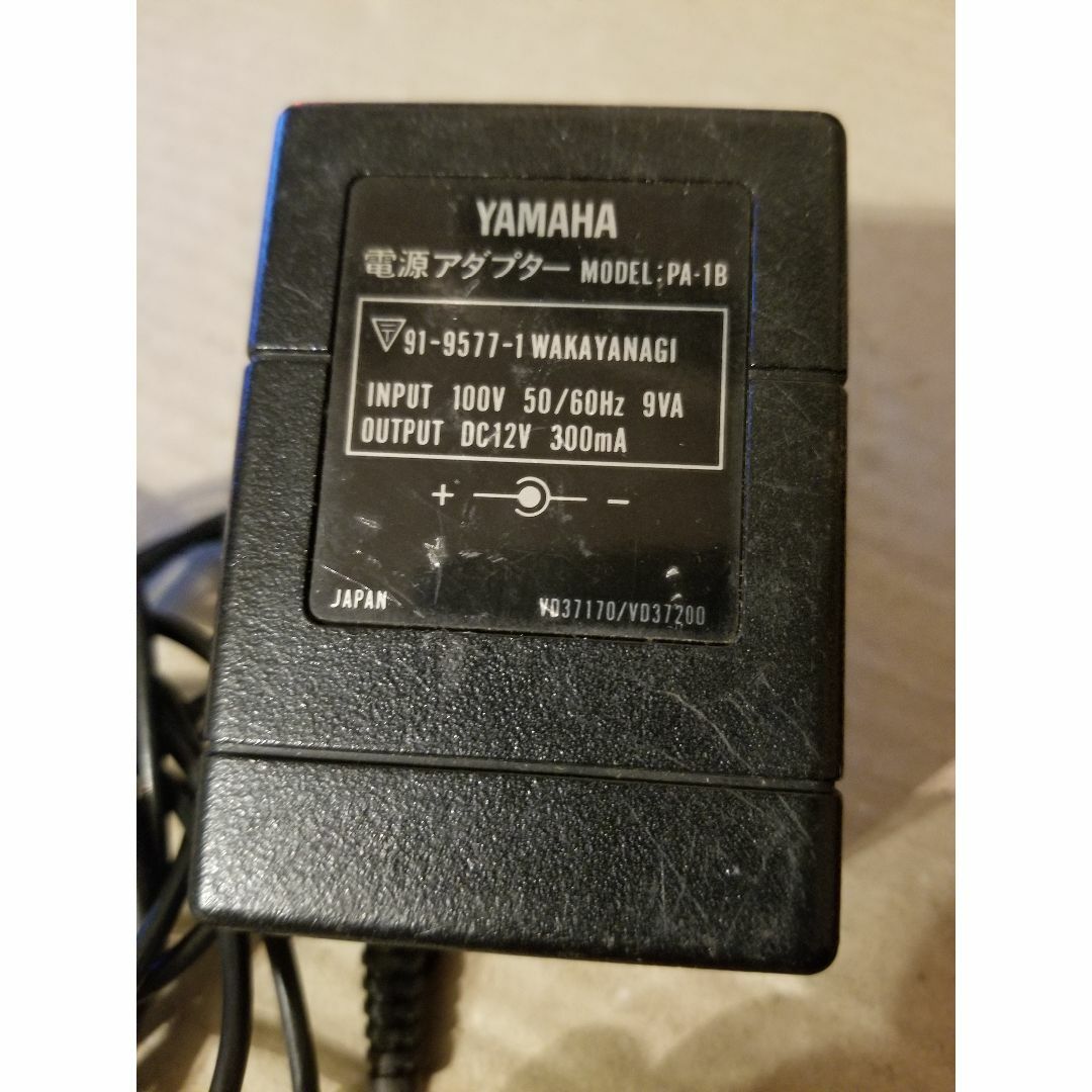 ヤマハ(ヤマハ)の【送料込、動作品】YAMAHA、PA-1B,12V,300mA、アダプター 楽器のレコーディング/PA機器(エフェクター)の商品写真