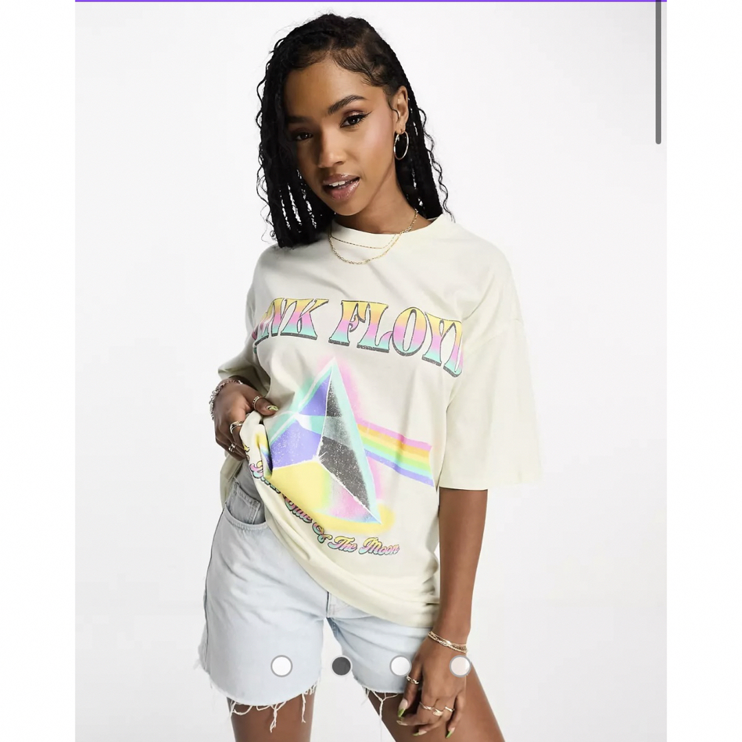 asos(エイソス)の新品 ASOS  ピンクフロイドライセンスグラフィック付きオーバーサイズTシャツ レディースのトップス(Tシャツ(半袖/袖なし))の商品写真