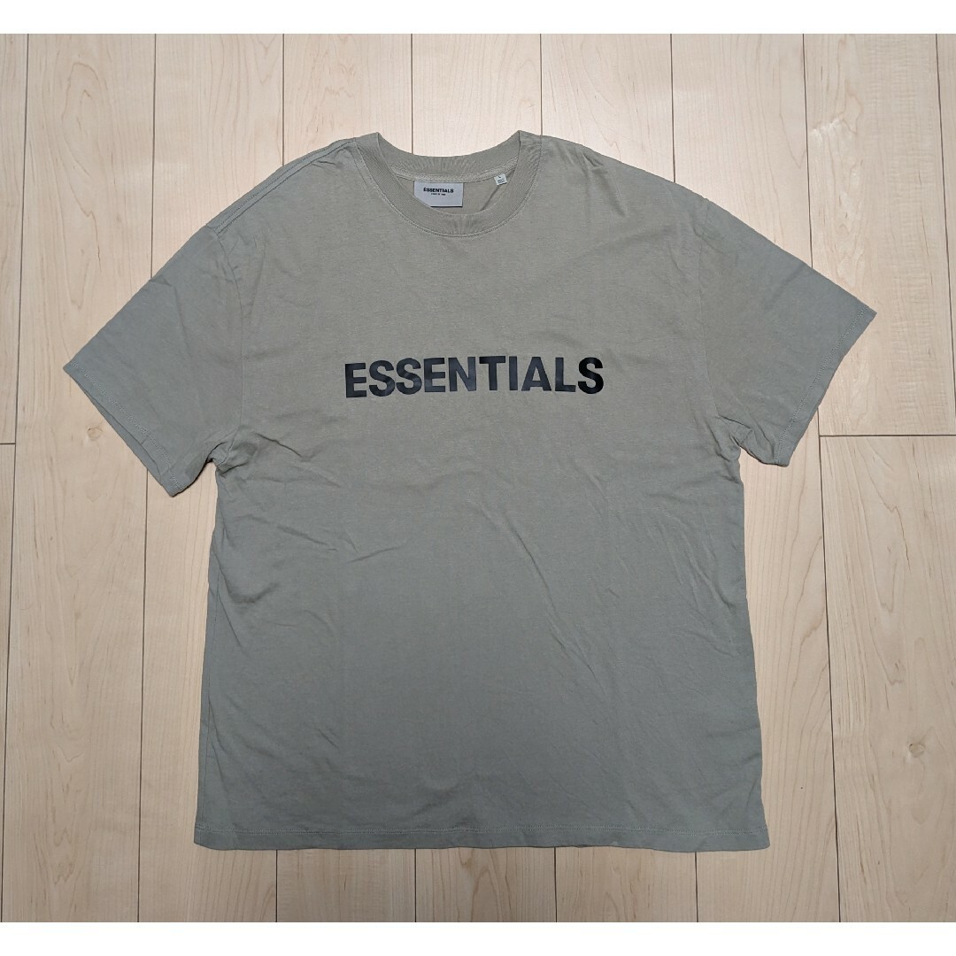 FEAR OF GOD(フィアオブゴッド)のL 良品 FOG Essentials S/S TEE Tシャツ モス メンズのトップス(Tシャツ/カットソー(半袖/袖なし))の商品写真