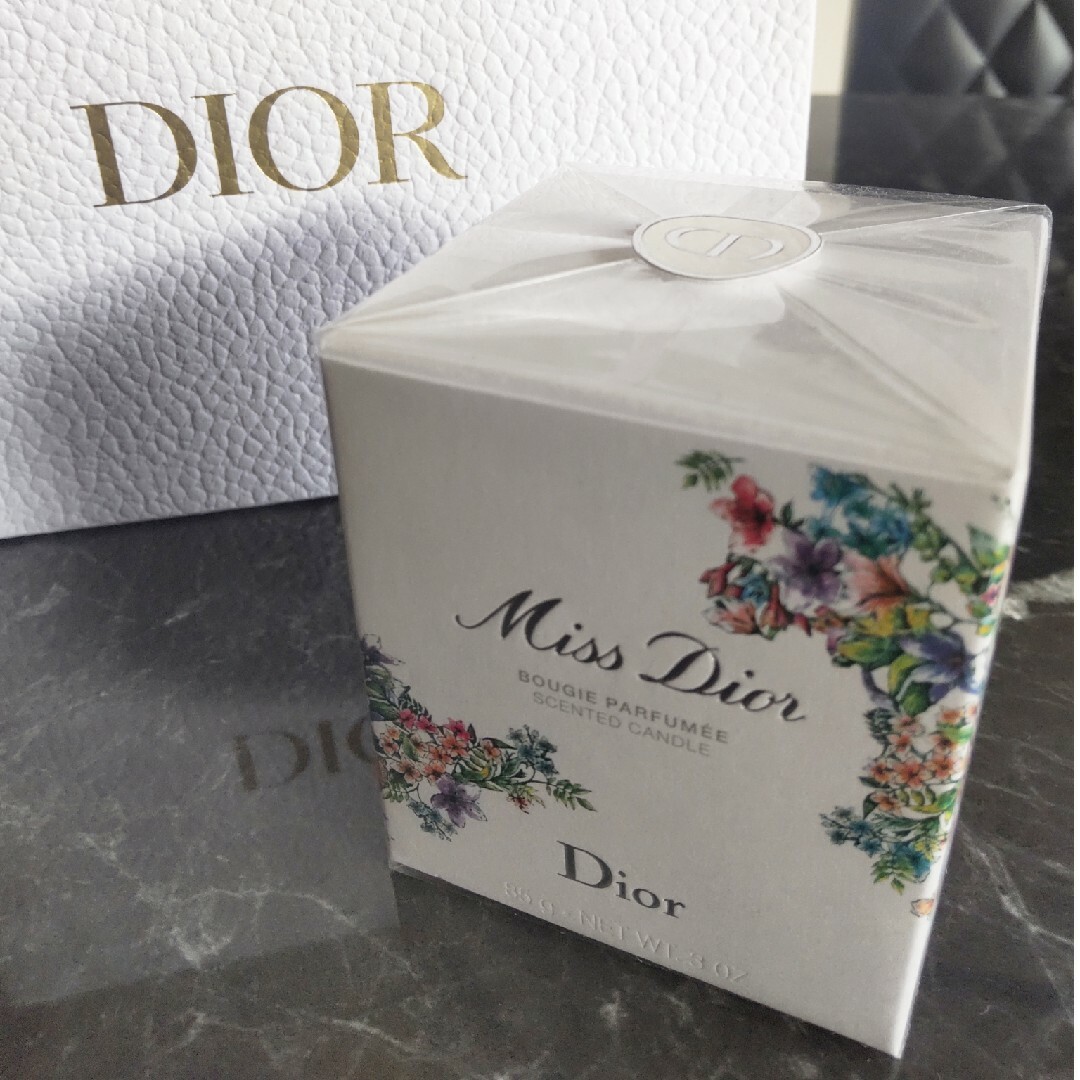 Christian Dior(クリスチャンディオール)のミス ディオール キャンドル (数量限定品) コスメ/美容のリラクゼーション(キャンドル)の商品写真