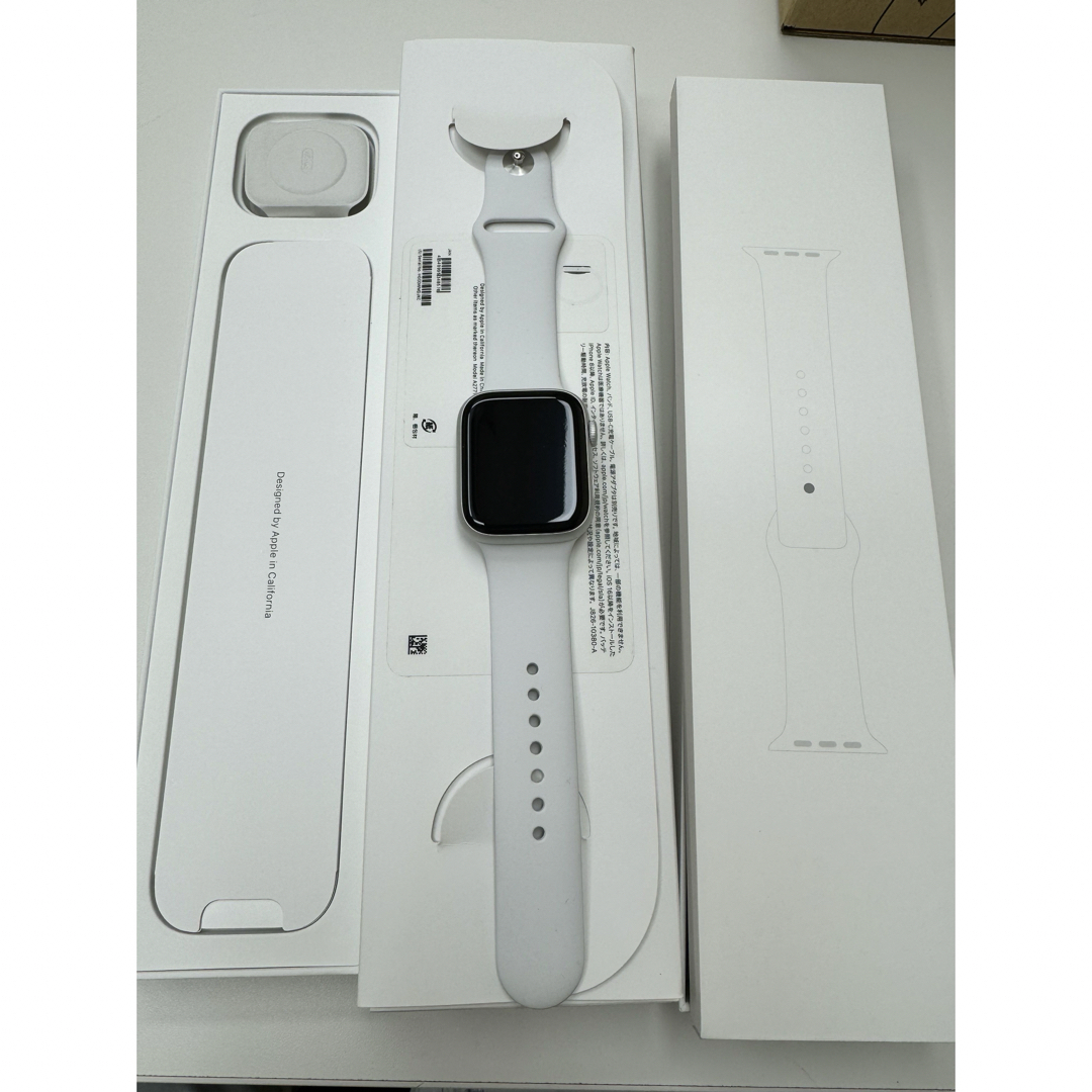 スマホ/家電/カメラApple Watch Series8 GPSモデル45mmシルバー