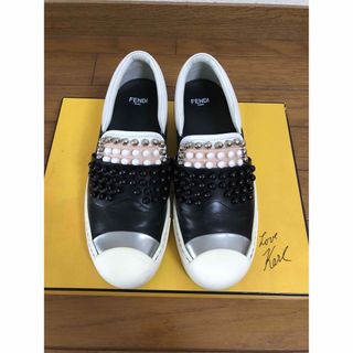 フェンディ(FENDI)の美品　FENDI フェンディシューズ　スニーカー(スニーカー)