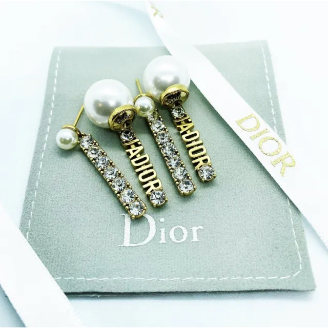 「Dior Tribales (ディオール トライバル)」ピアス