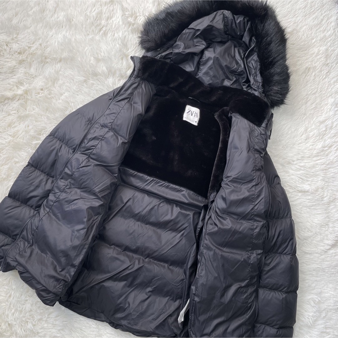 美品 ZARA ザラ ダウンジャケット ベルト ファー付き S 黒 美品 ZARA ザラ ダウンジャケット ベルト ファー付き S 黒