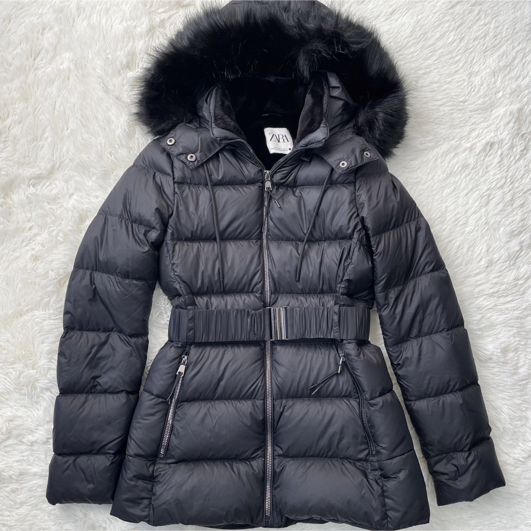 美品 ZARA ザラ ダウンジャケット ベルト ファー付き S 黒 美品 ZARA ザラ ダウンジャケット ベルト ファー付き S 黒