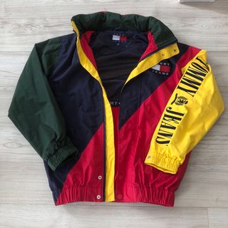 トミージーンズ(TOMMY JEANS)のTOMMY JEANS☆ブルゾン フード付　XSサイズ(ナイロンジャケット)