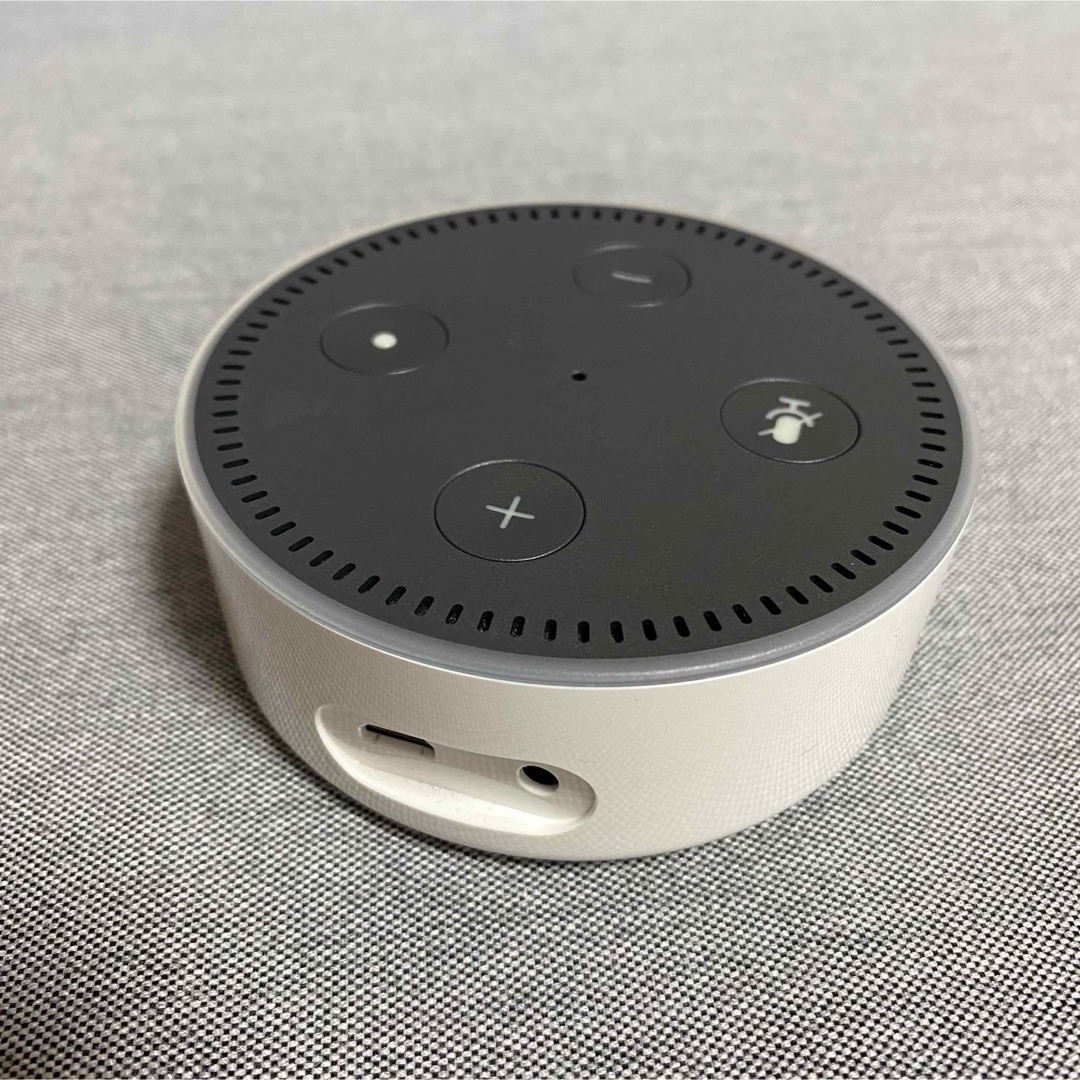 Amazon(アマゾン)のEcho Dot 第2世代 スマートスピーカー with Alexa ホワイト スマホ/家電/カメラのオーディオ機器(スピーカー)の商品写真