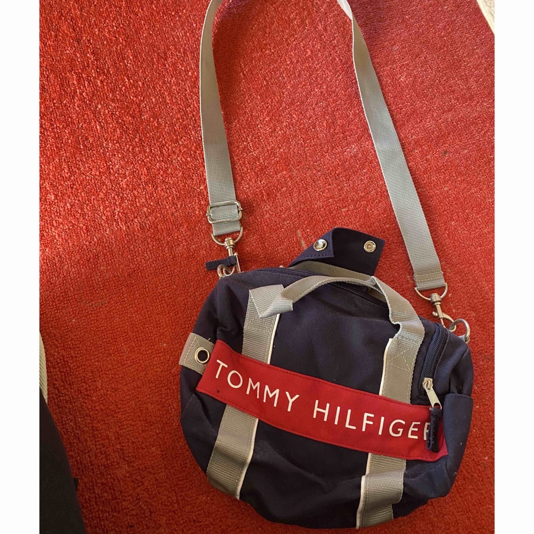 TOMMY HILFIGER(トミーヒルフィガー)のTOMYフィルガー　ショルダーバック レディースのバッグ(ショルダーバッグ)の商品写真