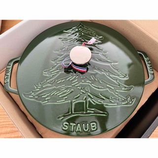 ストウブ(STAUB)のstaub ストウブ シグネチャー ココット クリスマスツリー 24㎝(鍋/フライパン)