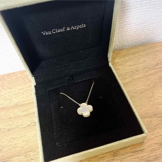 ヴァンクリーフ＆アーペル ソクラテス ネックレス 1フラワー VCARG44200 Au750 (K18WG) レディース Van Cleef & Arpels [美品]  【ジュエリー】