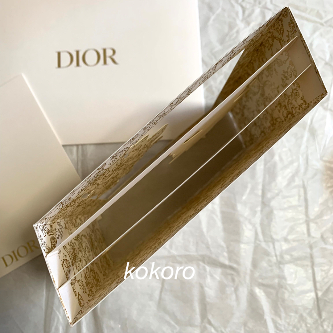 Dior(ディオール)のディオール メッセージカード 紙製オブジェ ノベルティ ホリデークリスマス ハンドメイドの文具/ステーショナリー(カード/レター/ラッピング)の商品写真