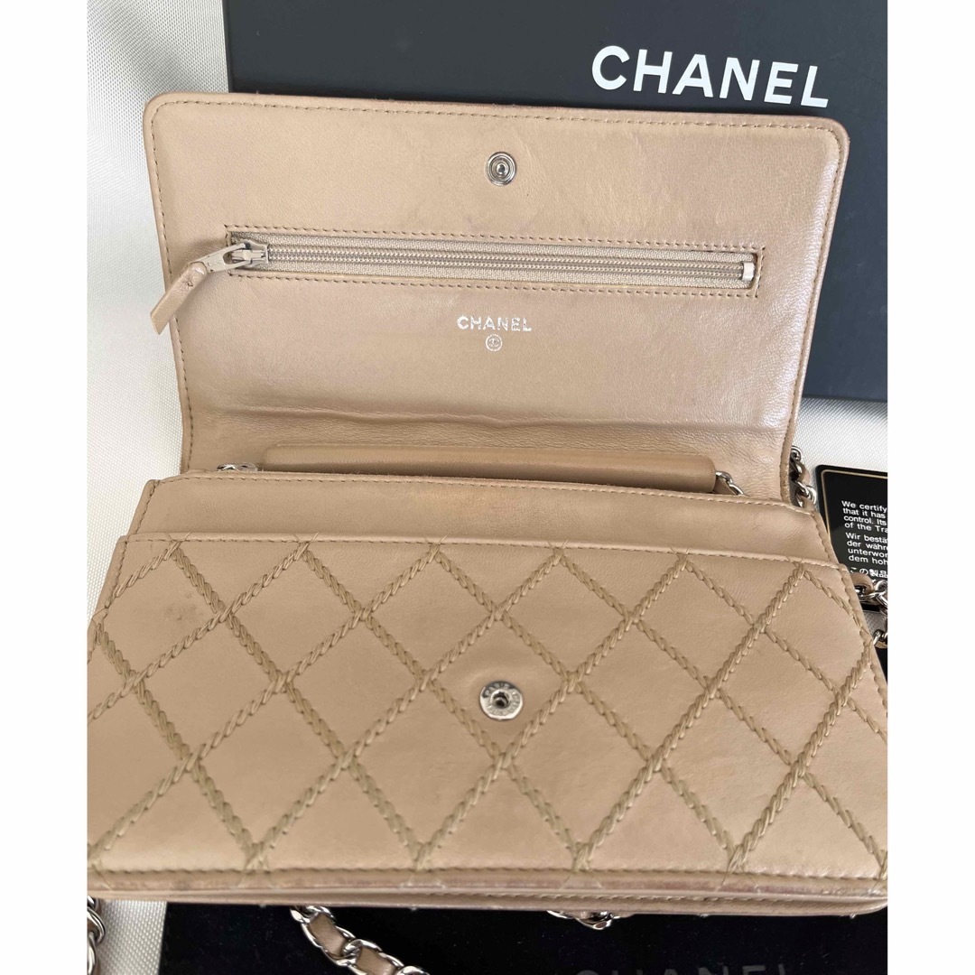 CHANEL(シャネル)のシャネル CHANEL チェーンウォレット ココマーク   長財布 ベージュ レディースのファッション小物(財布)の商品写真