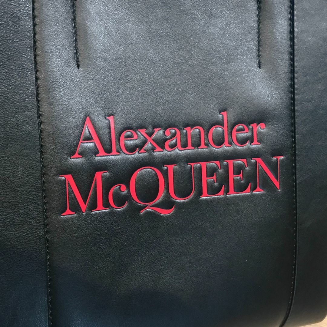Alexander McQueen(アレキサンダーマックイーン)の新品未使用 アレキサンダーマックイーン スモールシグネチャーショッパー トート レディースのバッグ(トートバッグ)の商品写真