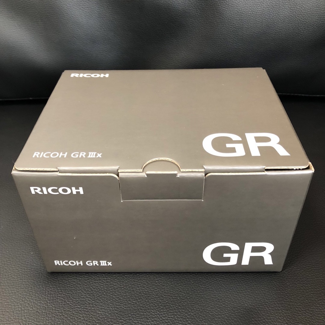 RICOH【新品未使用】【保証書あり】RICOH コンパクトデジタルカメラ GR IIIX