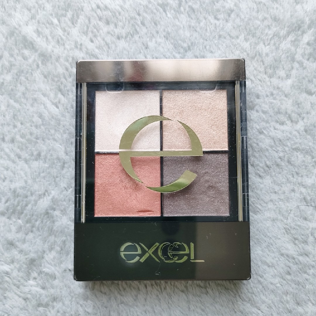 excel(エクセル)のエクセル リアルクローズシャドウ CS01 テラコッタブーティ　アイシャドウ コスメ/美容のベースメイク/化粧品(アイシャドウ)の商品写真