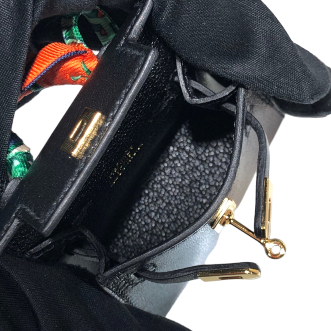 Hermes(エルメス)の　エルメス HERMES ケリーツイリーチャーム B刻 ブラック/ゴールド金具 ダデラクト ユニセックス ストラップ レディースのファッション小物(その他)の商品写真