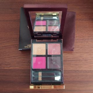 トムフォードビューティ(TOM FORD BEAUTY)の【お値下げ】トムフォード アイ カラー クォード(アイシャドウ)