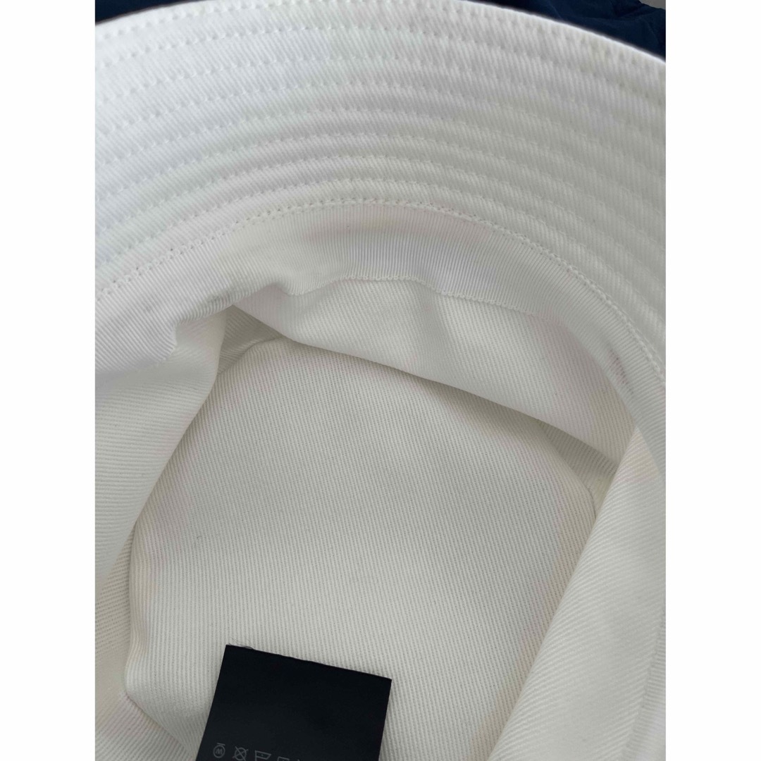 PRADA(プラダ)のPRADA バケットハット　L ホワイト　白　プラダ レディースの帽子(ハット)の商品写真