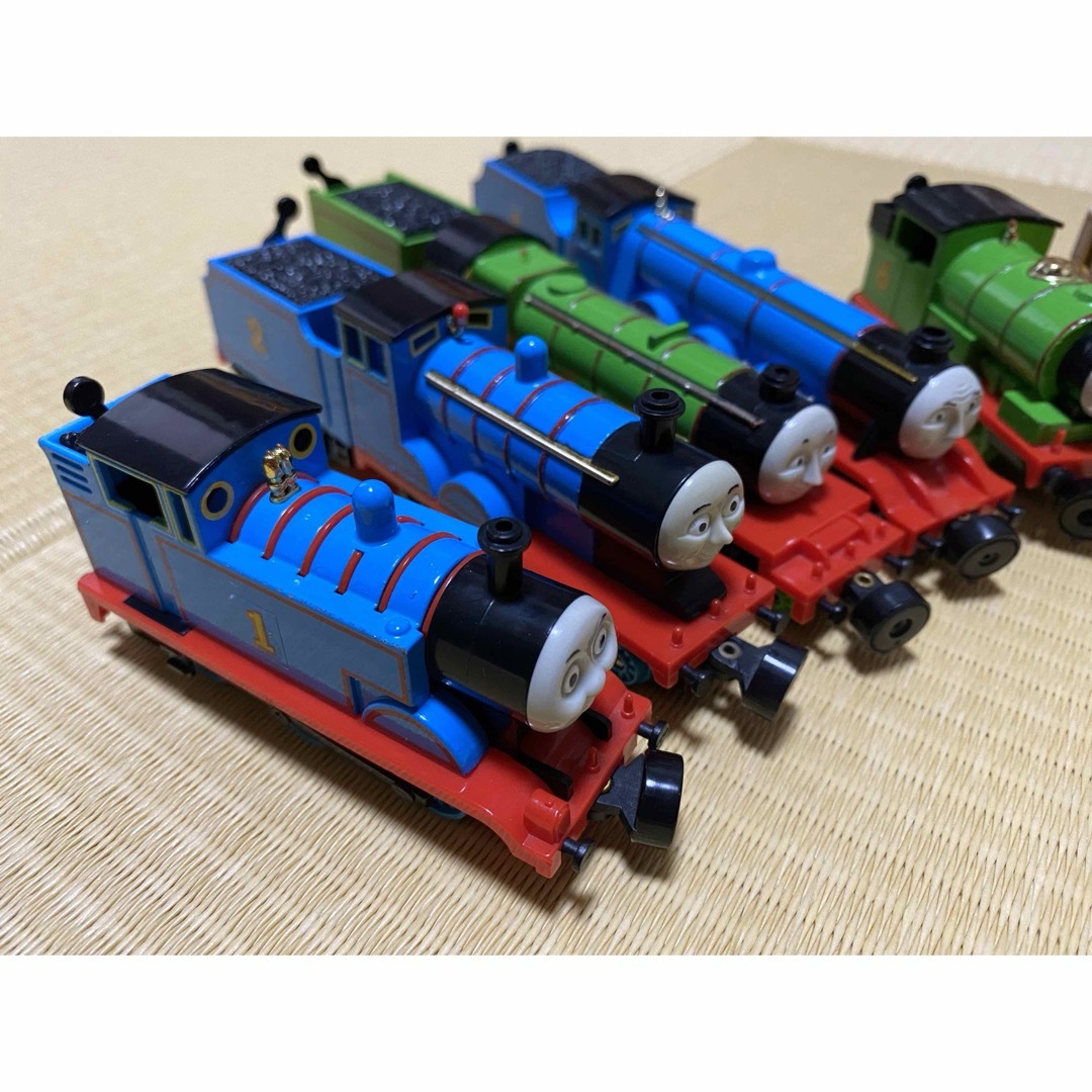 BANDAI(バンダイ)のトーマスエンジンコレクション（ばら売りも可能なのでコメント下さい） キッズ/ベビー/マタニティのおもちゃ(電車のおもちゃ/車)の商品写真