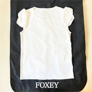 【新品未使用】foxey フォクシー ロゴプレート付きリネンノースリーブトップス