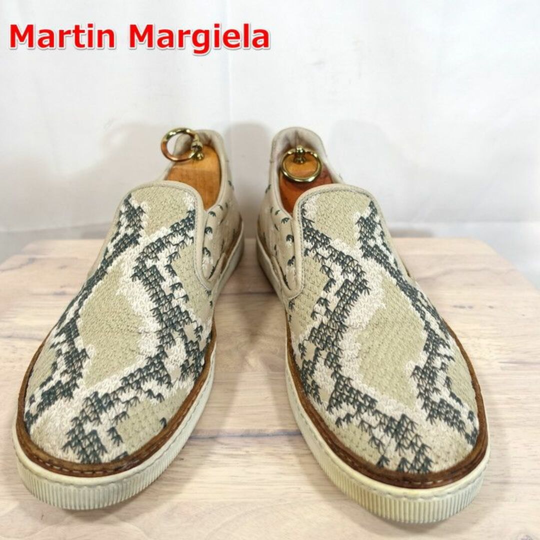 Maison Martin Margiela(マルタンマルジェラ)の【かるぴっしゅ様専用】マルタンマルジェラ　刺繍スリッポン　22　Martin メンズの靴/シューズ(スリッポン/モカシン)の商品写真