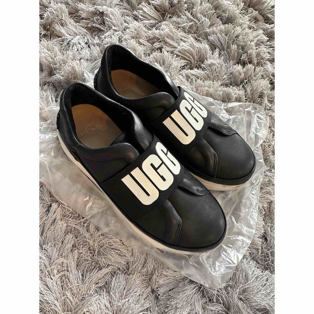 UGG - UGG アグ ロゴスニーカー 箱無し 23cmの通販 by ask