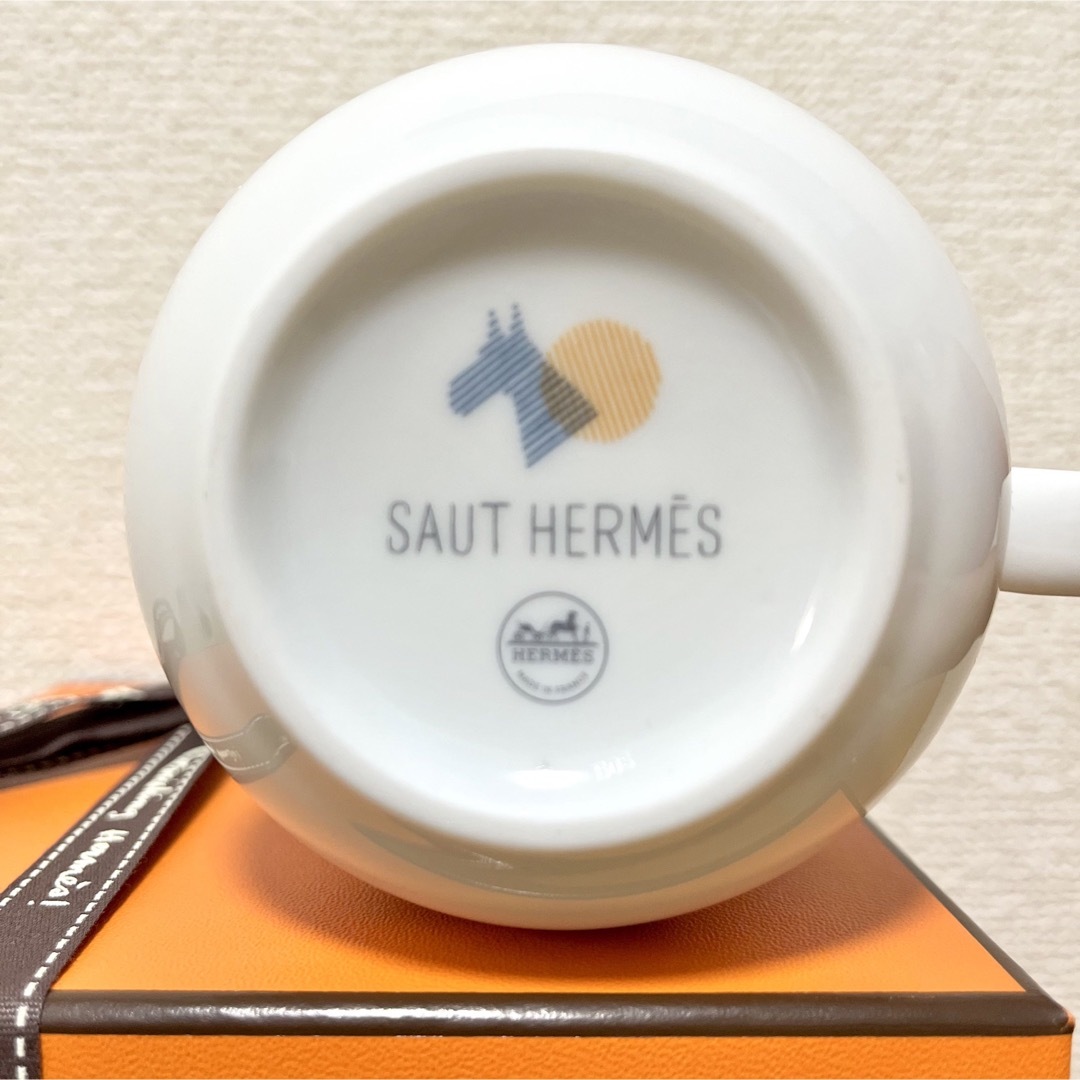 Hermes(エルメス)の専用【新品　ギフト包装】エルメス　マグカップ　シュバル　最新作　ソー・エルメス インテリア/住まい/日用品のキッチン/食器(食器)の商品写真