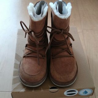 アグ(UGG)のUGG　アグ　ロッジ　ムートンレースアップブーツ　田丸麻紀(ブーツ)