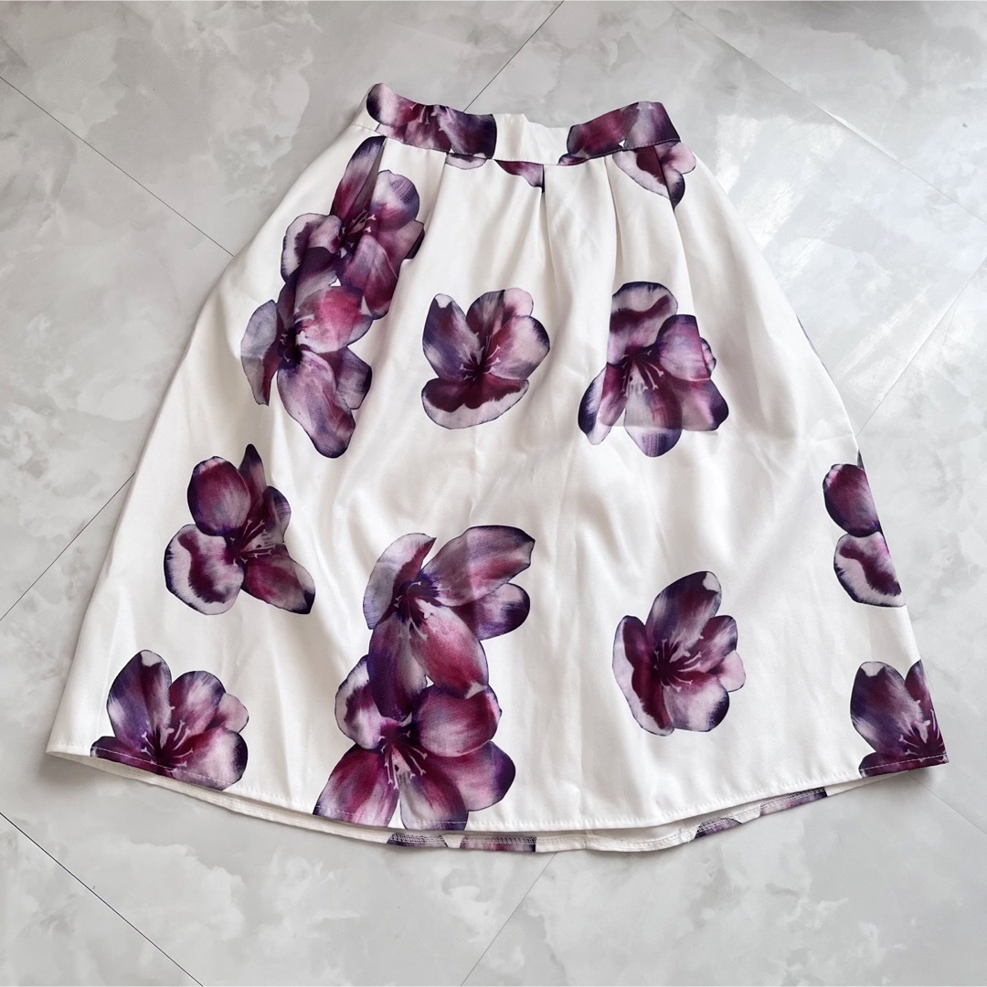 お花柄スカート レディースのスカート(ひざ丈スカート)の商品写真