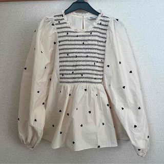 ザラ(ZARA)のブラウス ZARA アイボリー ハート柄(シャツ/ブラウス(長袖/七分))