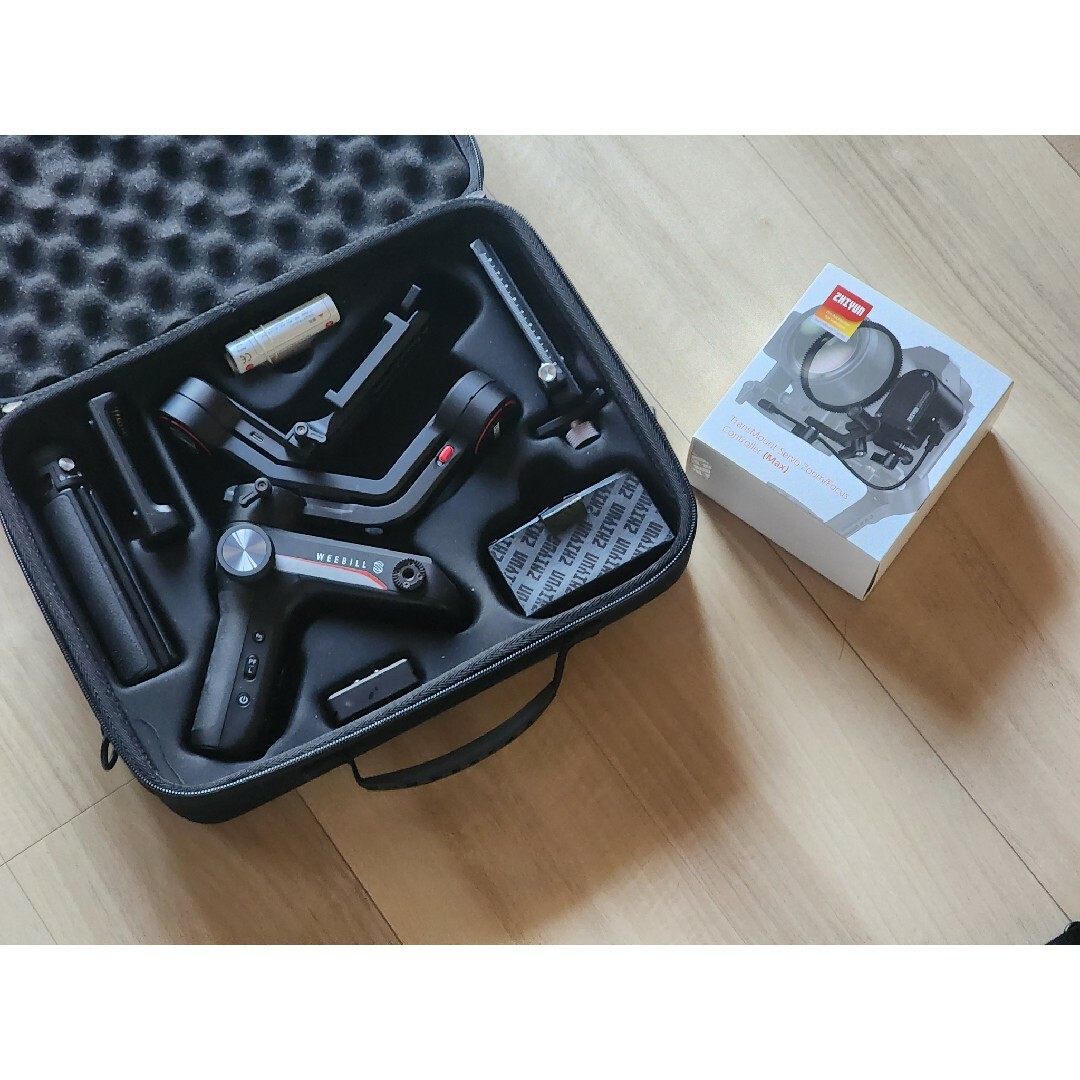 ZHIYUN(ジーウン)の【中古美品】ジンバル weebill s + Controller スマホ/家電/カメラのカメラ(その他)の商品写真