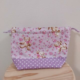 テディベアー柄　お弁当袋　ハンドメイド(ランチボックス巾着)