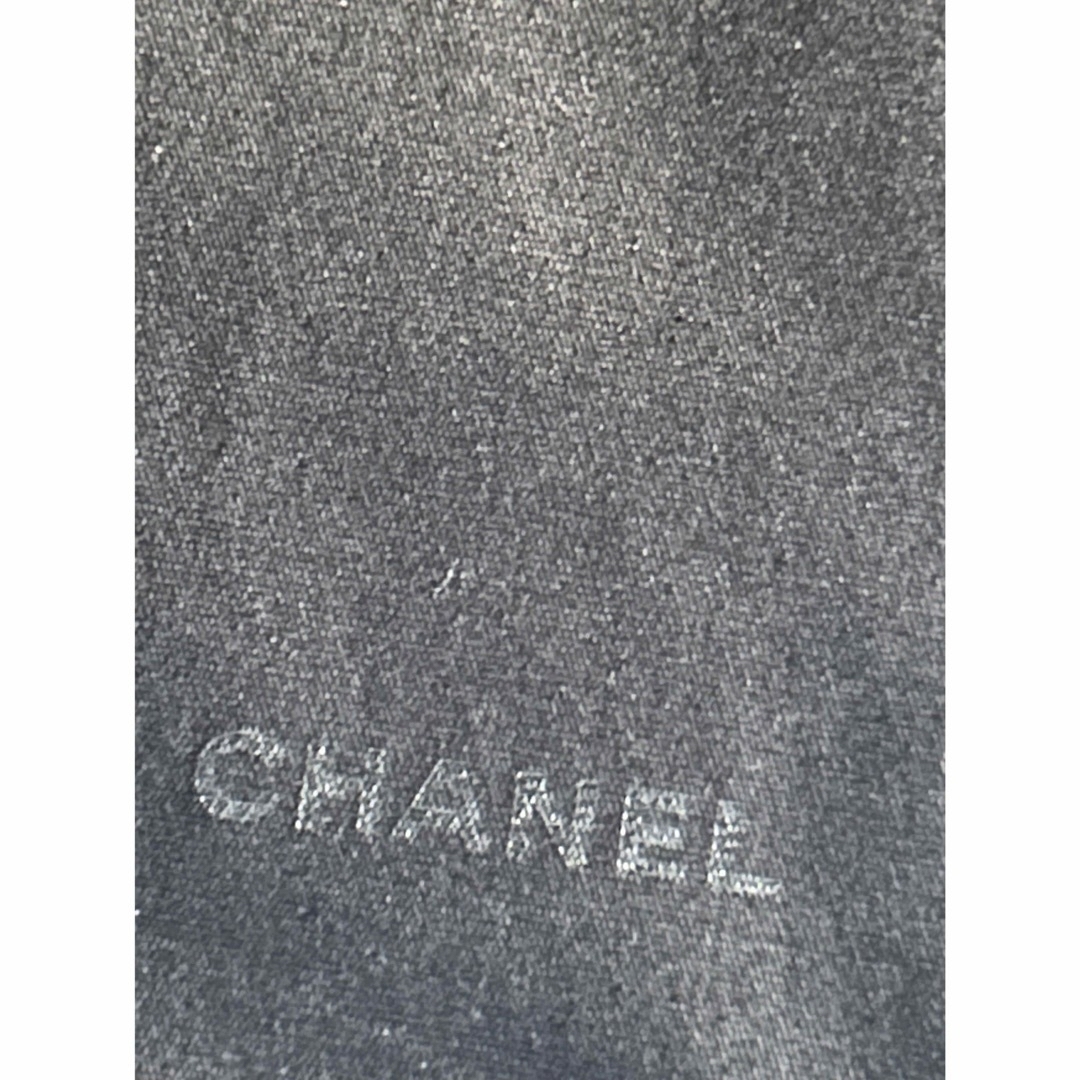 CHANEL(シャネル)のCHANEL シャネル 2023  ホリデー限定チャーム CCロゴ＆ミニ巾着 エンタメ/ホビーのコレクション(ノベルティグッズ)の商品写真