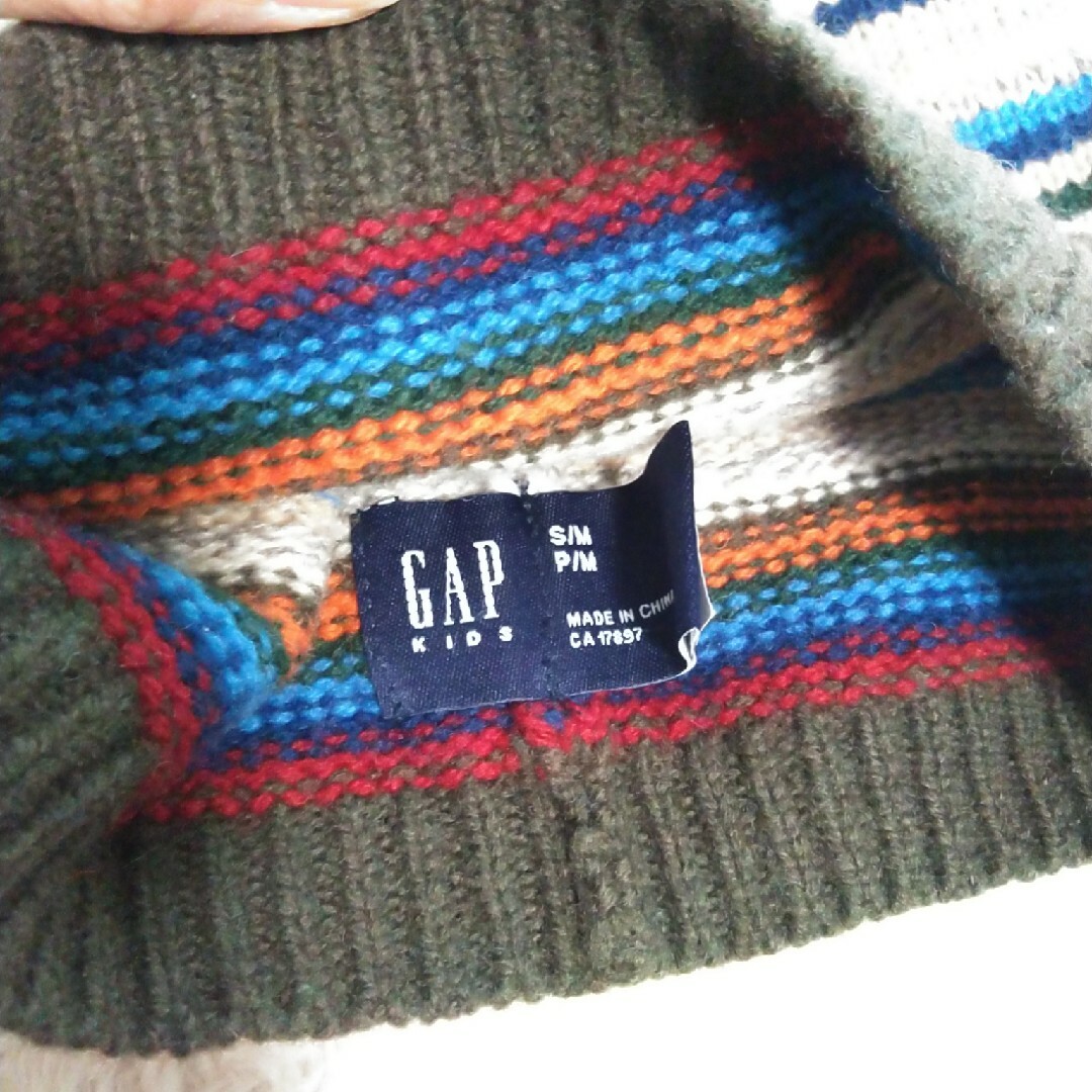 GAP Kids(ギャップキッズ)の美品　GAPキッズ　カラフルボーダー　ニット帽 キッズ/ベビー/マタニティのこども用ファッション小物(帽子)の商品写真