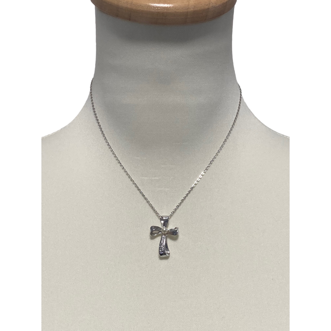 MIKIMOTO(ミキモト)のミキモト クロス シルバー パール ネックレス MIKIMOTO 真珠 十字架 レディースのアクセサリー(ネックレス)の商品写真