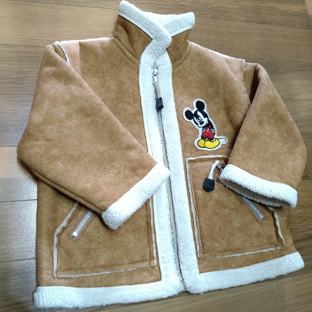 Disney(ディズニー)のMICKEY ムートン　コート　ディズニー　90 ボア　ジャケット キッズ/ベビー/マタニティのキッズ服男の子用(90cm~)(ジャケット/上着)の商品写真