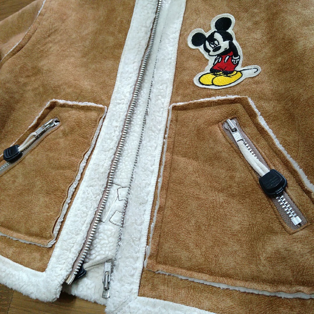 Disney(ディズニー)のMICKEY ムートン　コート　ディズニー　90 ボア　ジャケット キッズ/ベビー/マタニティのキッズ服男の子用(90cm~)(ジャケット/上着)の商品写真