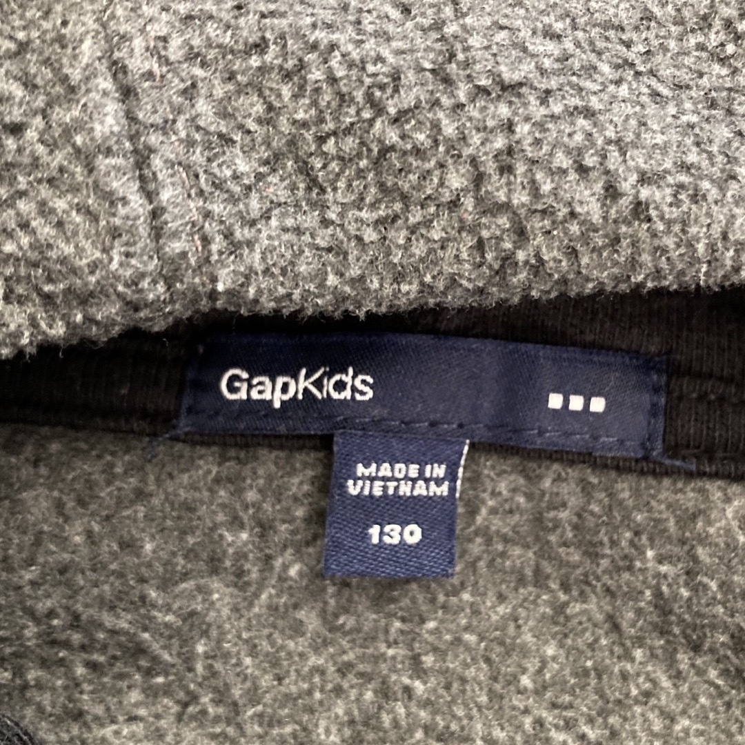 GAP Kids(ギャップキッズ)のGAP 130 パーカー キッズ/ベビー/マタニティのキッズ服男の子用(90cm~)(ジャケット/上着)の商品写真