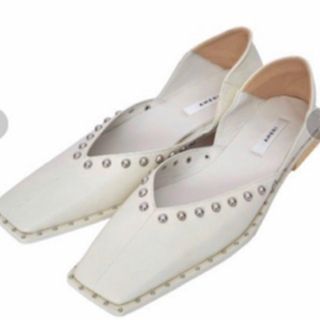 アメリヴィンテージ(Ameri VINTAGE)の美品 ameri アメリ パンプスSTUDS WOOD HEEL BABOOSH(ローファー/革靴)