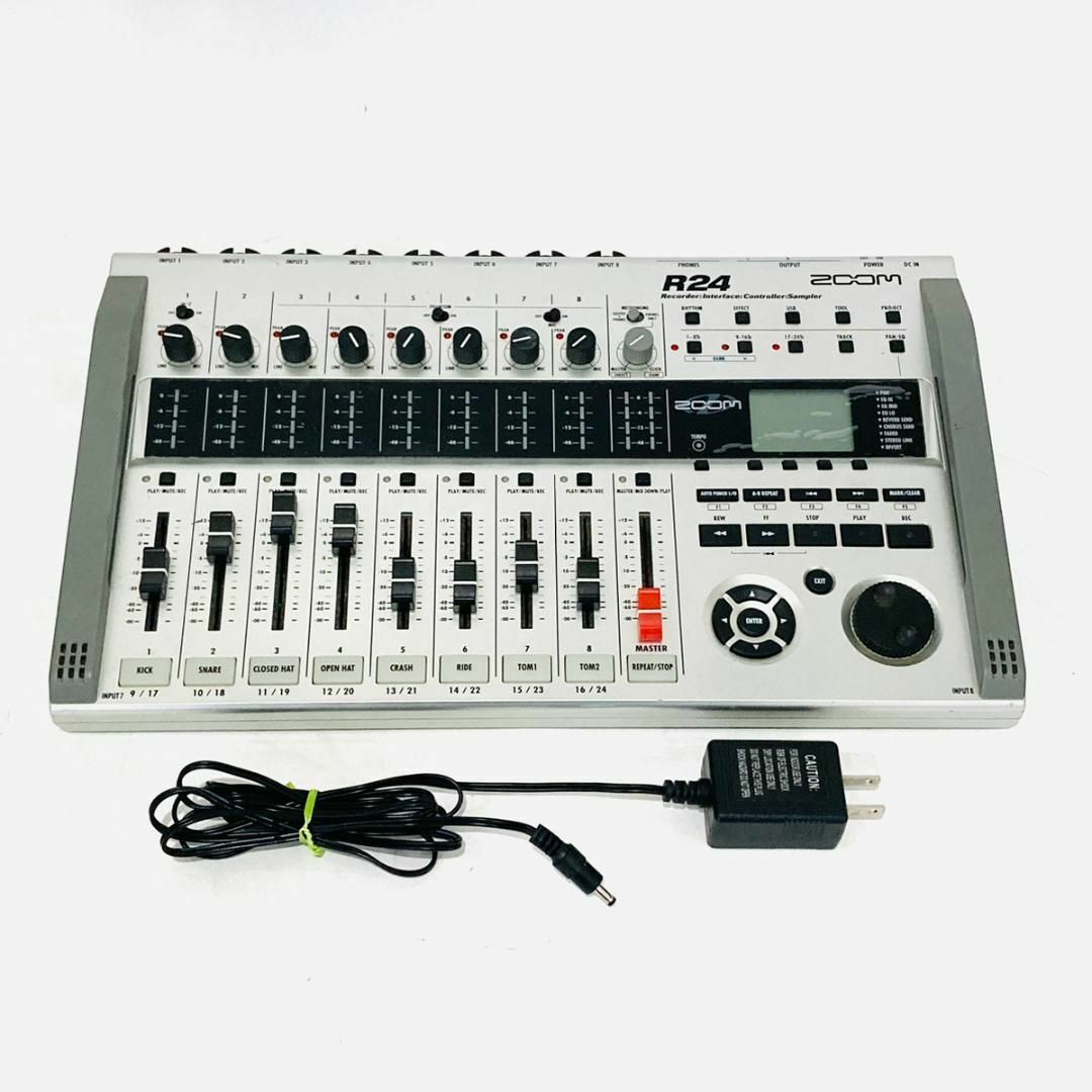ZOOM R24 マルチトラックレコーダー(本体・ケーブルのみ)楽器・機材 ZOOM R24 マルチトラックレコーダー(本体・ケーブルのみ)楽器・機材