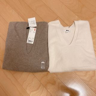 ユニクロ(UNIQLO)の3Dカシミヤ Vネック コクーンセーター　2セット(ニット/セーター)